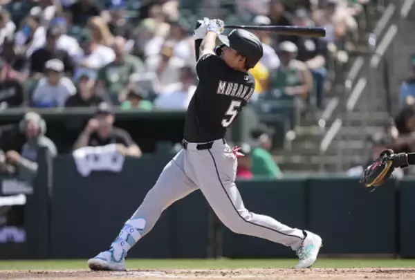 村上、３戦連続アーチ　大リーグ