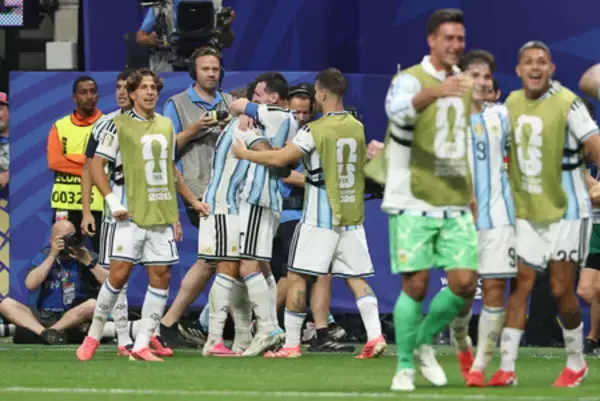 通算３０００ゴールで勝利＝Ｗ杯サッカー・アルゼンチン