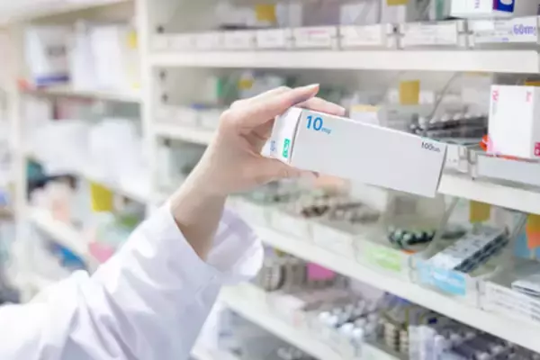 市販類似薬、患者に追加負担＝保険適用除外は断念―政府・与党