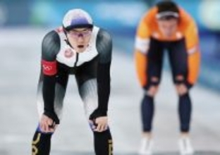 滑走を終えた野々村　五輪