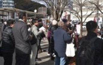 与野党党首、各地で舌戦