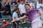 １９歳フォンセカ、確かな実力＝ジョコら難敵破り８強―全仏テニス