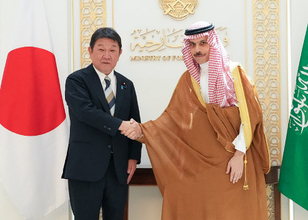日サウジ外相が戦略対話