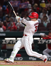 坂倉の先制２ラン　プロ野球