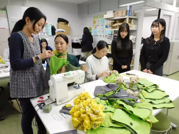 ＣＡ制服をバッグに