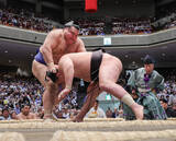 「敗れる豊昇龍」の画像1