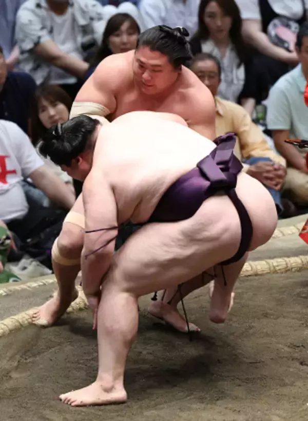 攻める若隆景
