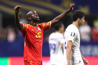 勝利を喜ぶウィサ　Ｗ杯サッカー