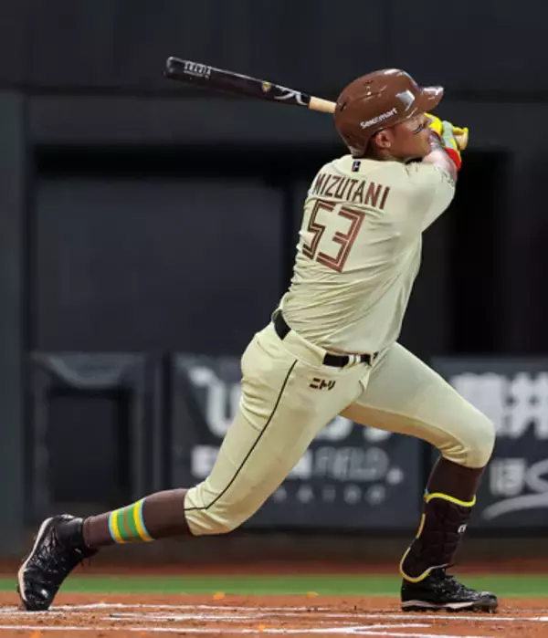 ファンどよめく４連発＝日本ハム、プロ野球新記録