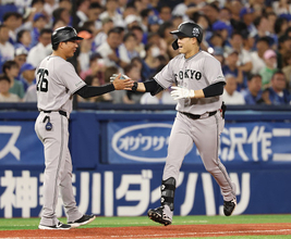 ２ランを放った中山　プロ野球