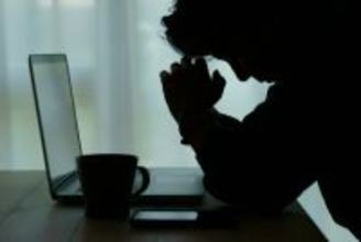 「常に孤独感」４．５％＝「誰かと食事しない」強い傾向―内閣府調査