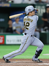 坂本の逆転２ラン　プロ野球