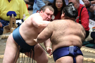 安青錦、冷静に２連勝＝大相撲秋場所
