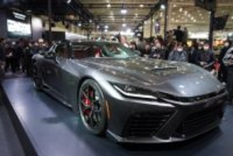 トヨタ、新型スポーツカーお披露目