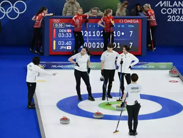 作戦を練る日本チーム　五輪