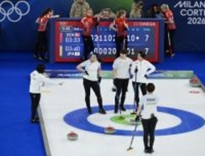 作戦を練る日本チーム　五輪