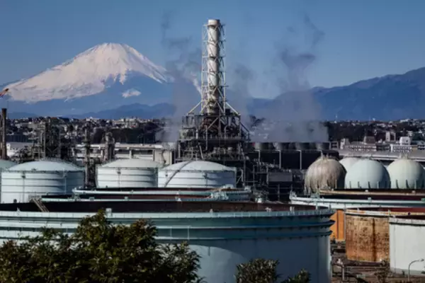 ５月機械受注、１２．４％減＝大型案件の反動―内閣府