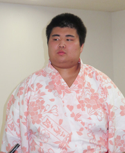 小林ら４人が受検