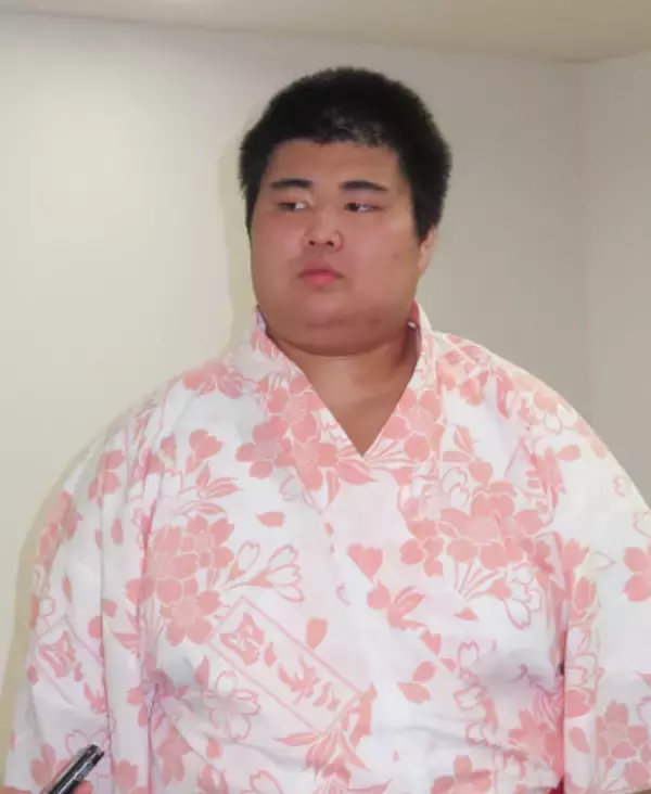 小林ら４人が受検