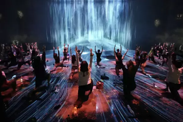 デジタルアートとヨガの融合