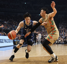 攻め込む馬場　バスケットＢリーグ