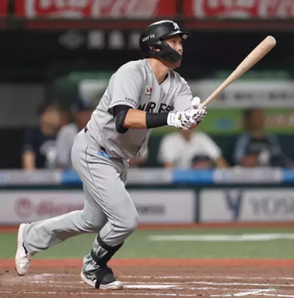 安田の勝ち越しソロ　プロ野球