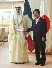 日クウェート外相が会談