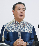 社民・新垣副党首が離党届