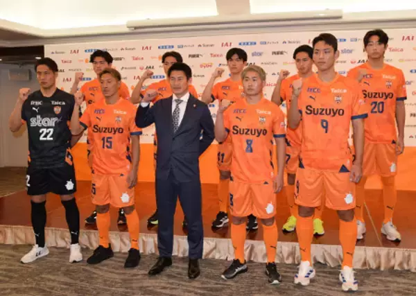 吉田新監督「戦う集団に」　Ｊリーグ