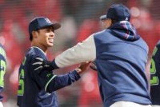 山野、快進撃の４勝目＝首位ヤクルト支える左腕―プロ野球