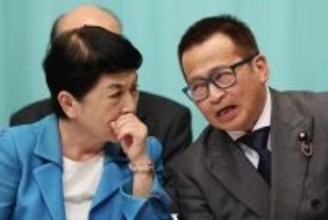 福島党首９期目、幹事長にラサール氏