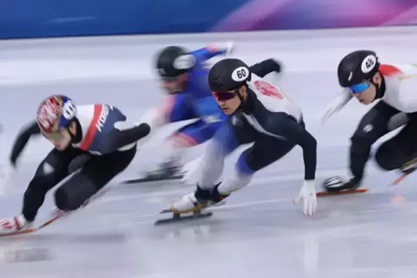 滑走する吉永　五輪