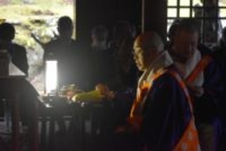 開山の偉業しのぶ