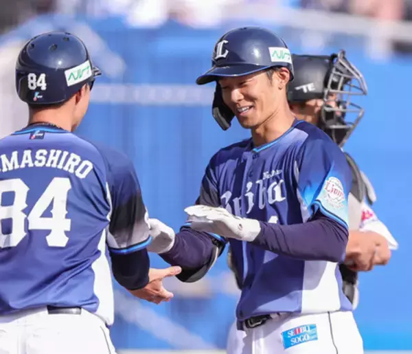石井、待望の一発＝プロ野球・西武