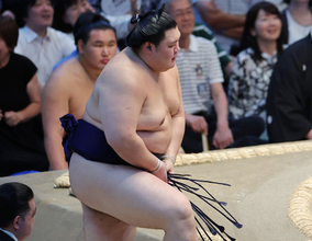 敗れた大の里