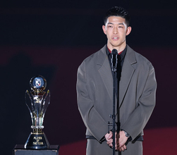 鹿島の早川が初ＭＶＰ　Ｊリーグ