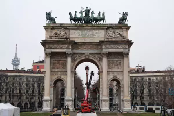 ミラノ中心部に聖火台＝パリ大会の影響も―ミラノ・コルティナ五輪