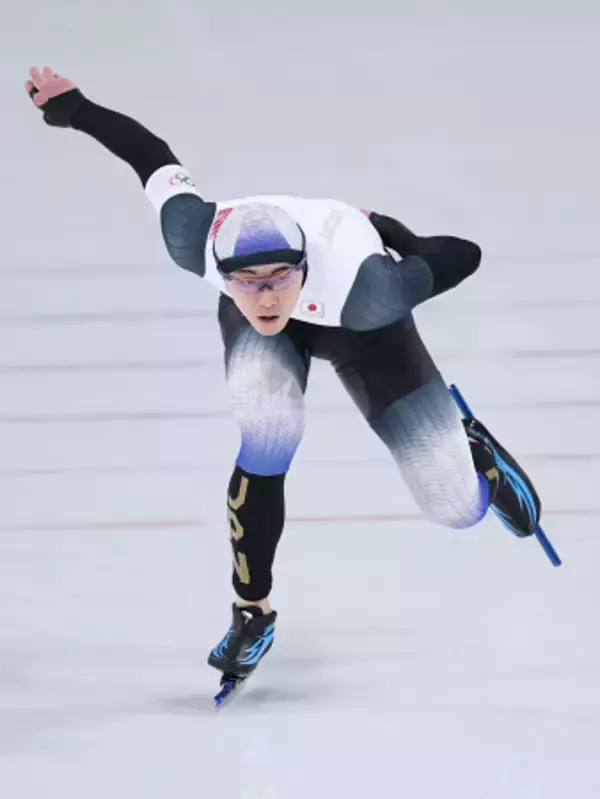 滑走する野々村　五輪