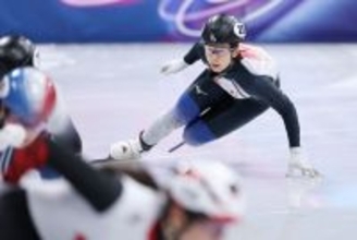 滑走する平井　五輪