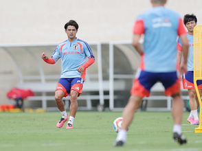 練習する佐野　Ｗ杯サッカー