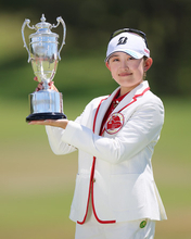 初優勝の加藤　女子ゴルフ