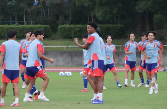 練習する日本の選手　アジア大会
