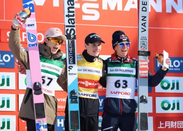 ２位の小林陵ら　Ｗ杯ジャンプ男子