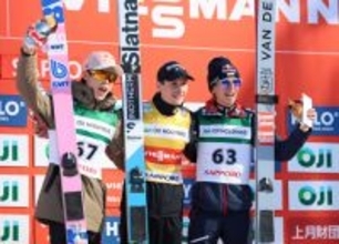 ２位の小林陵ら　Ｗ杯ジャンプ男子