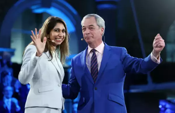 元内相、右派政党に合流