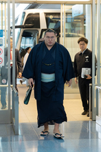 空港入りする豊昇龍　大相撲