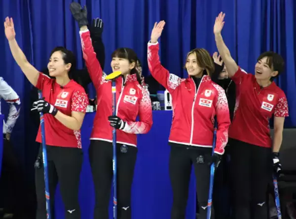 日本女子、白星スタート