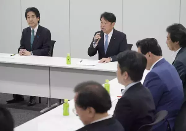 野党、早期給付を主張＝消費減税案に反対、溝埋まらず―国民会議