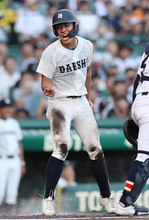 喜ぶ杉山　高校野球