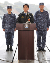 取材に応じる小泉防衛相